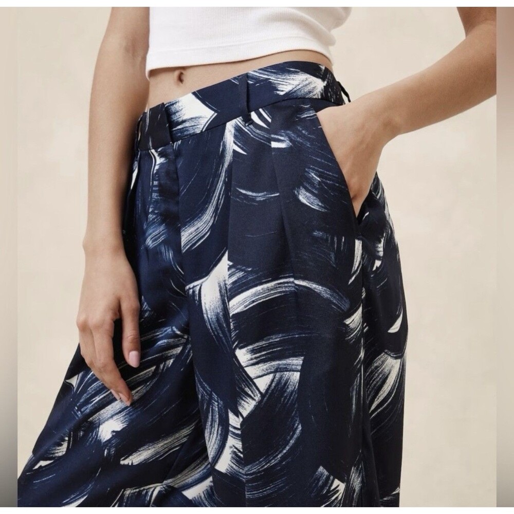 Banana Republic Brush Stroke Print Blue Relaxed Trouser Wide Leg Pants Sz 8 NWT - Picture 2 of 13